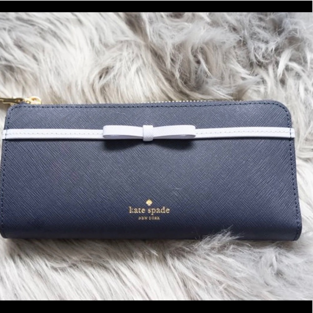 Brend New Kate Spade zipper wallet